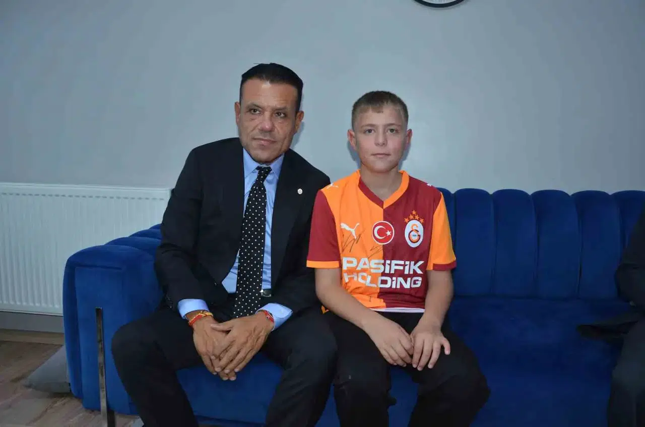 Küçük Yaşar’a dev söz: Galatasaraylı iş insanından anlamlı ziyaret