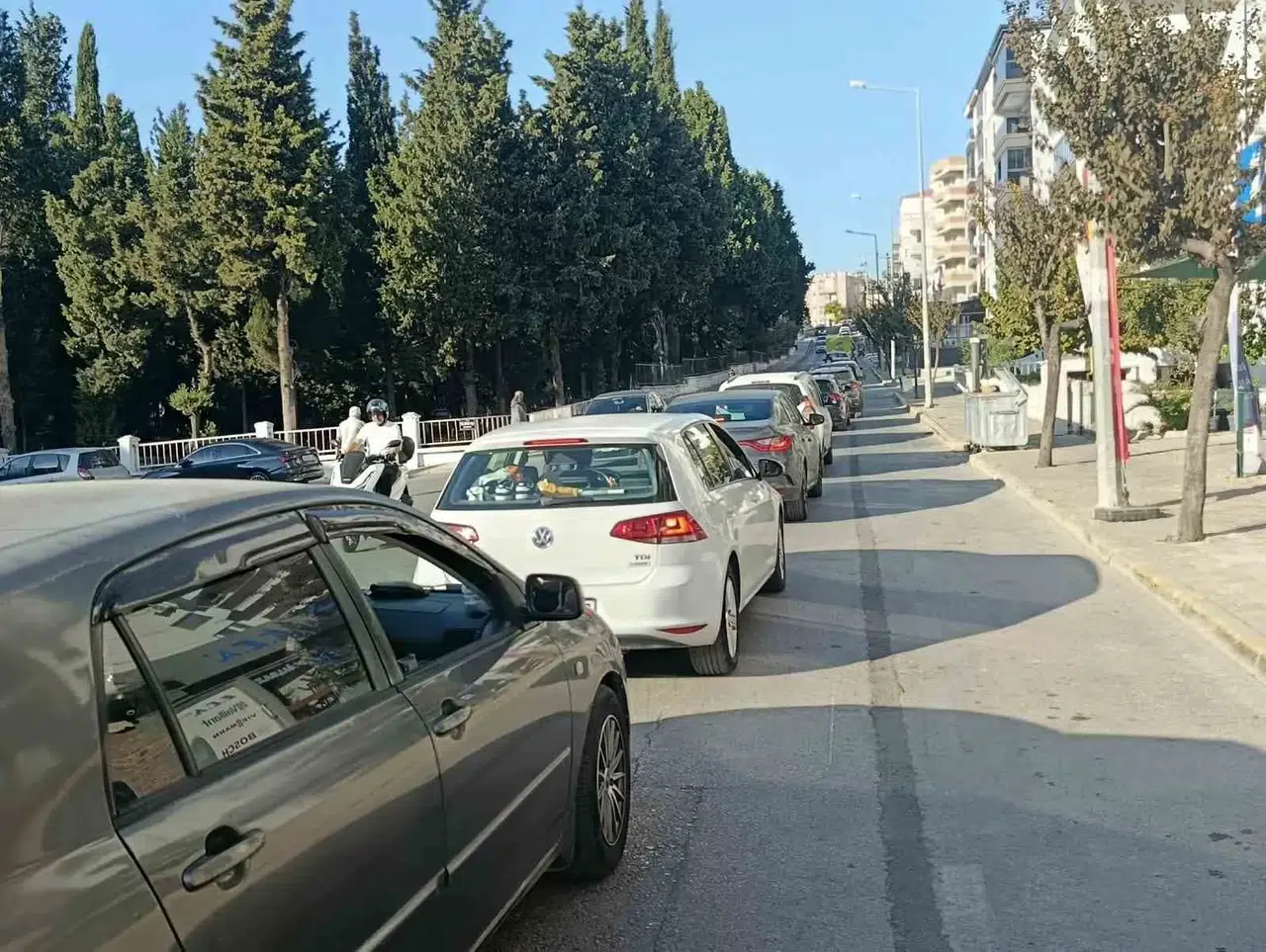 İzmir trafiğinde vites yükseldi: 2,2 milyonluk baraj aşıldı