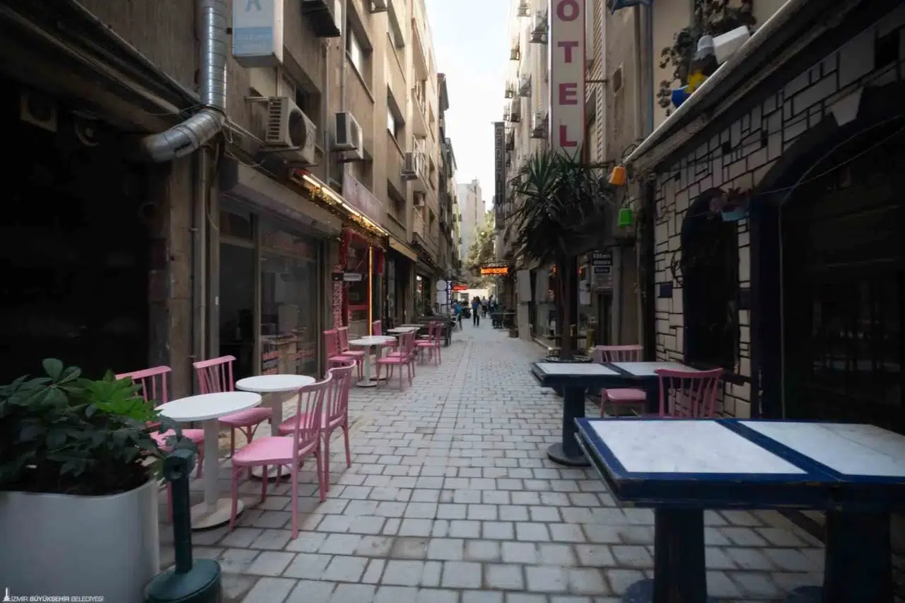 Alsancak’ın kalbi şantiye değil konfor alanı oluyor: Kıbrıs Şehitleri’nde değişim rüzgarı