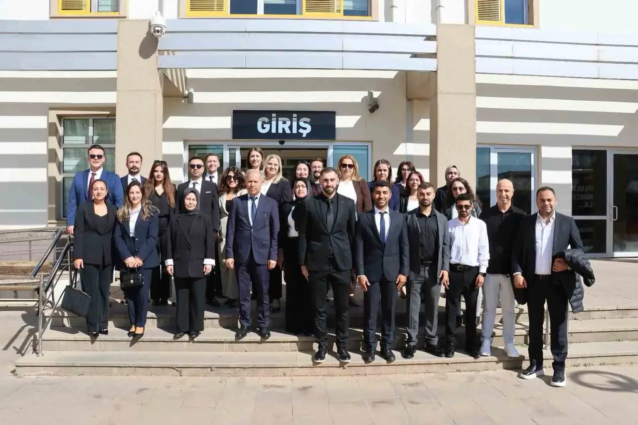 Aydın’da memuriyet heyecanı: Sözleşmeliler yemin ederek kadroya geçti
