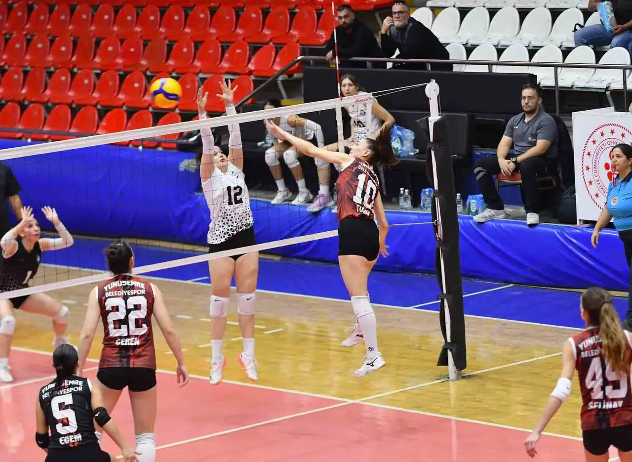 Yunusemre'nin Sultanları'ndan nefes kesen zafer: Altay'a geçit yok