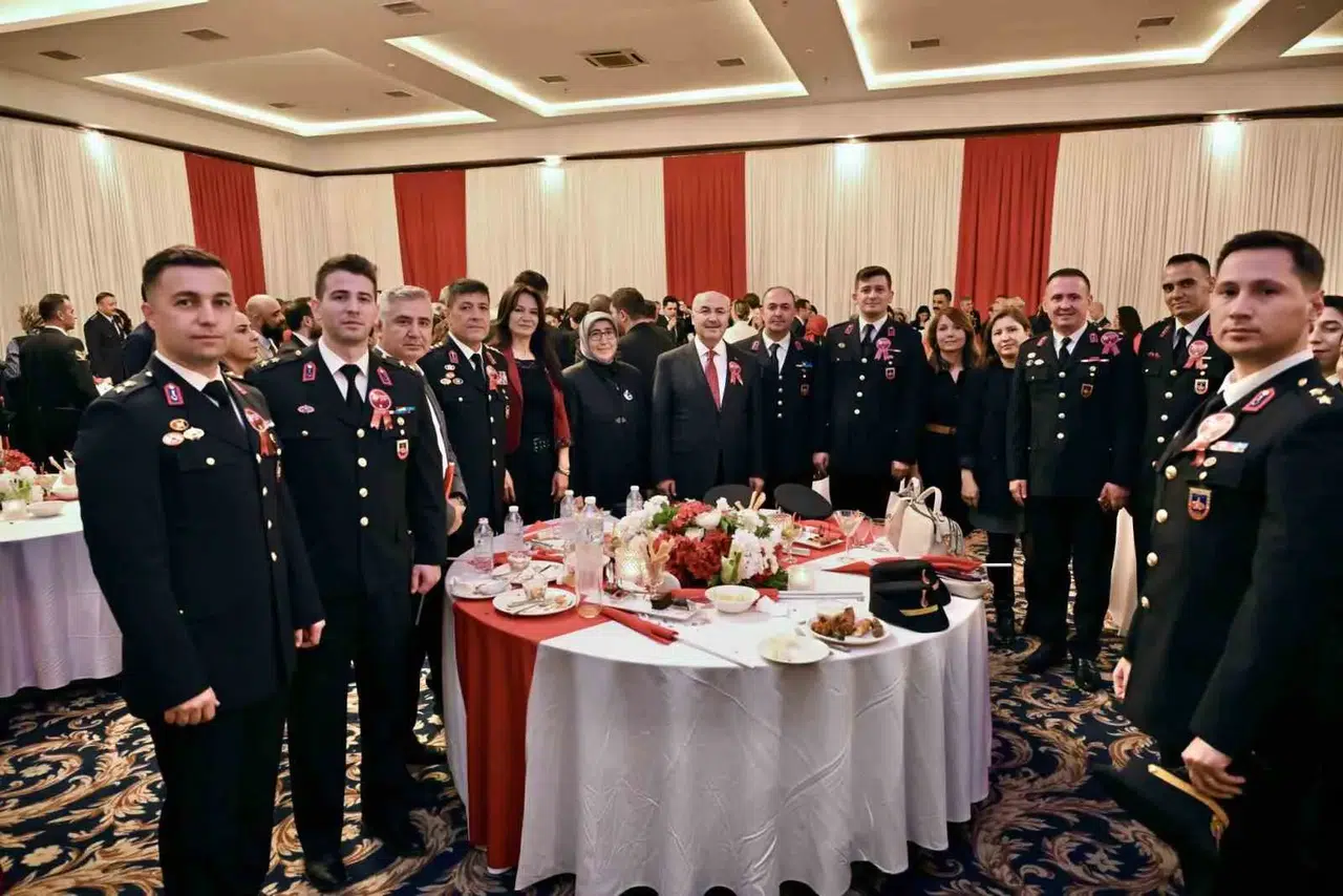 Denizli’de Cumhuriyet coşkusu: Vali Köşger’den birlik ve kalkınma mesajı