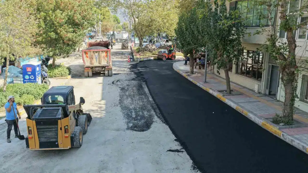 Söke’de ulaşım konforu artıyor: Aydın Caddesi baştan aşağı yenileniyor