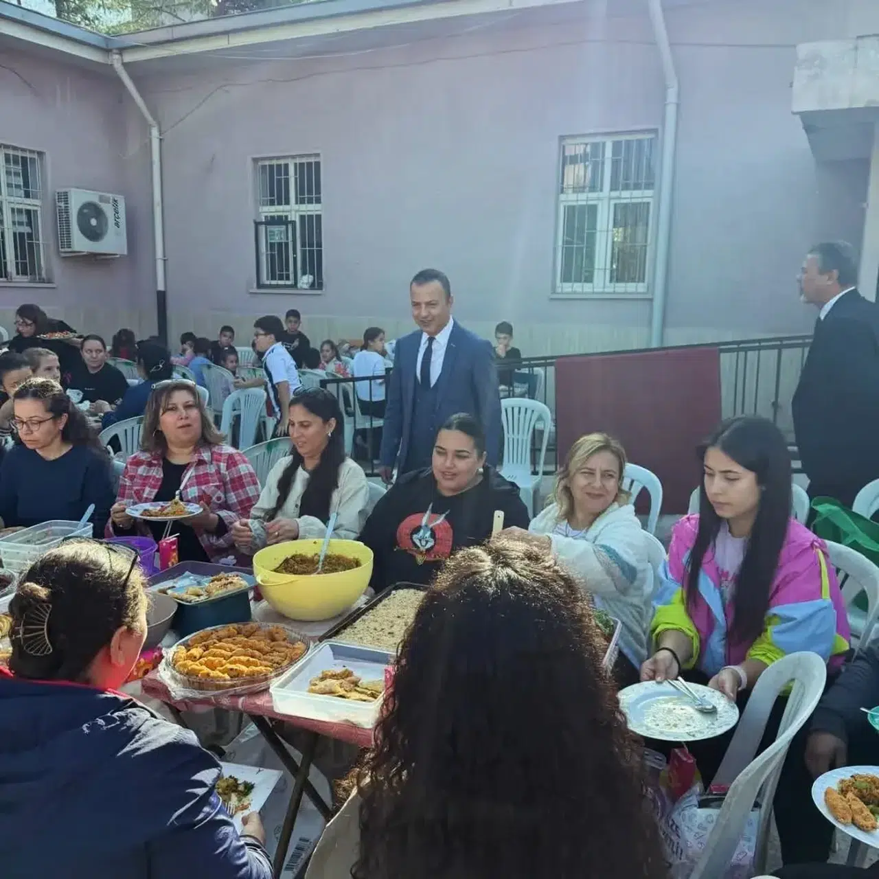 Yenipazar’da okul sıralarından kahvaltı sofralarına uzanan lezzetli dayanışma