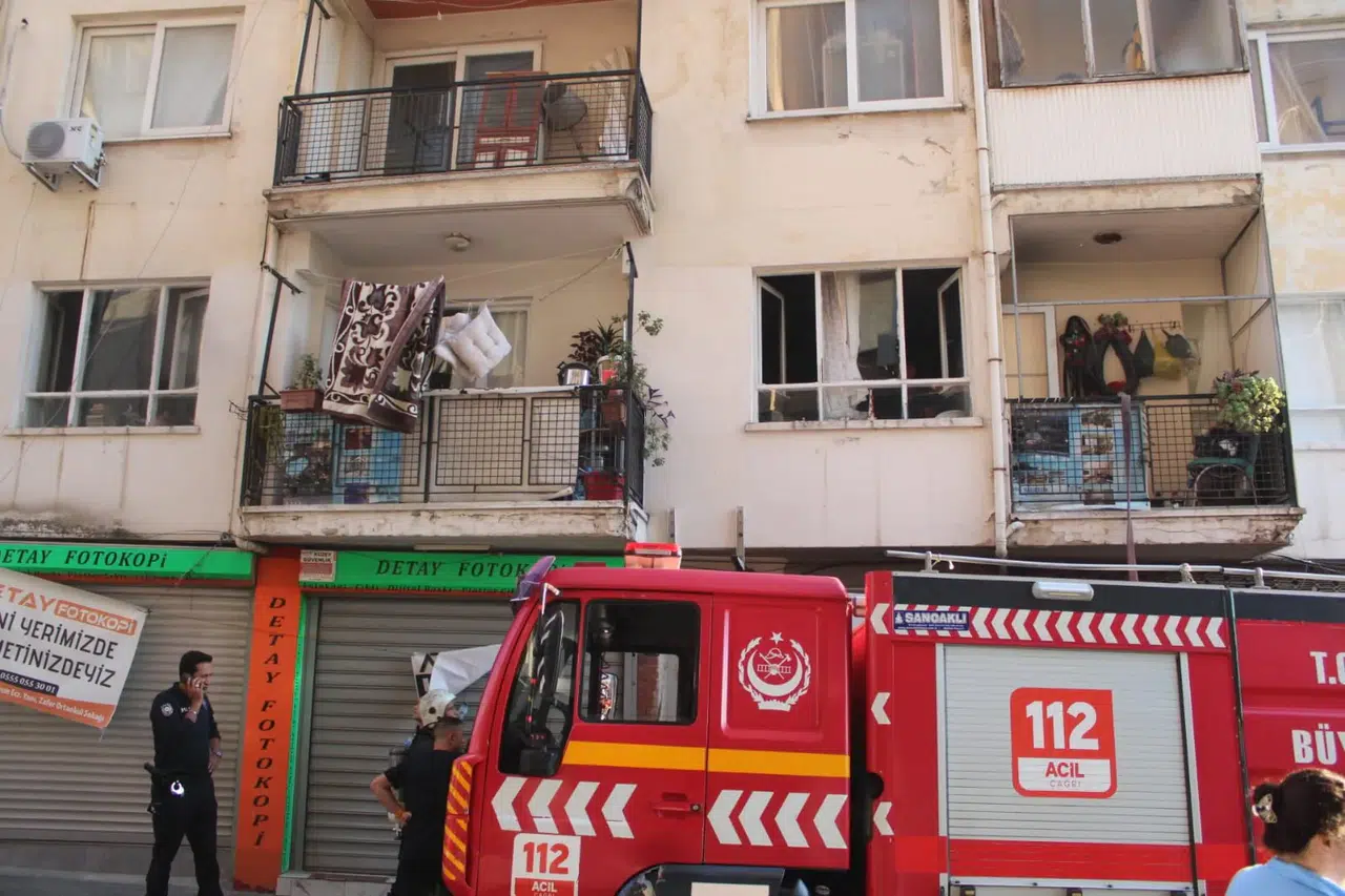 Efeler'de ocakta unutulan tencere paniğe neden oldu: İtfaiye ekipleri harekete geçti