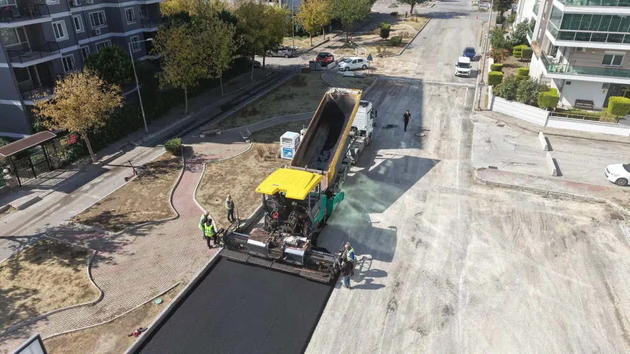 İzmir Büyükşehir BelediyesiAtaşehir ve Harmandalı’da yollar yenileniyor