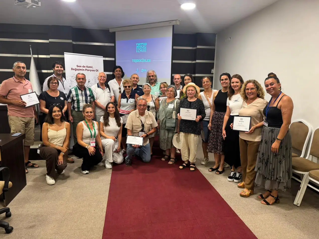 İzmir’de 30 ilçenin sesi Yurttaş Meclisi’ne taşınacak