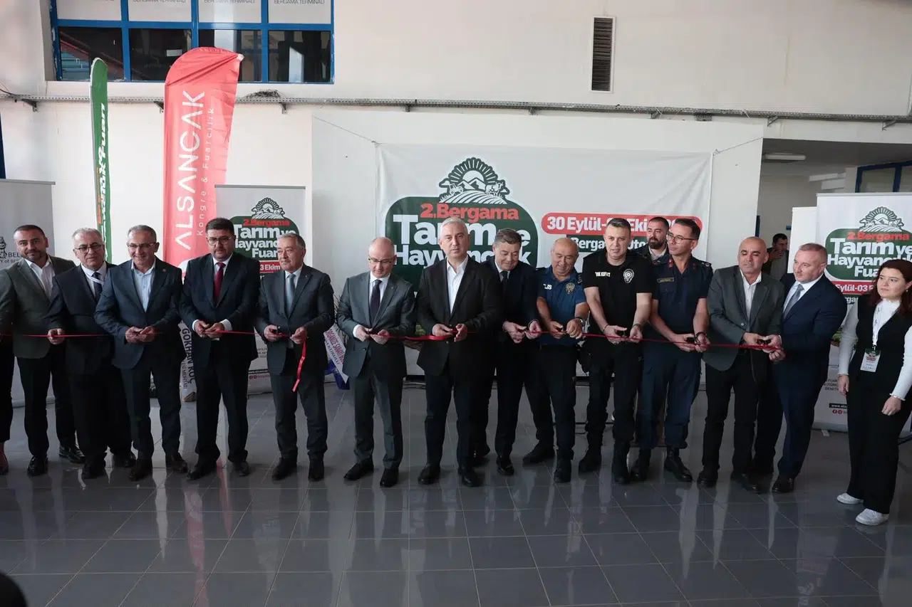 Bergama'da Tarım ve Hayvancılık Fuarı'nda Zeytincilik Günü Düzenlendi