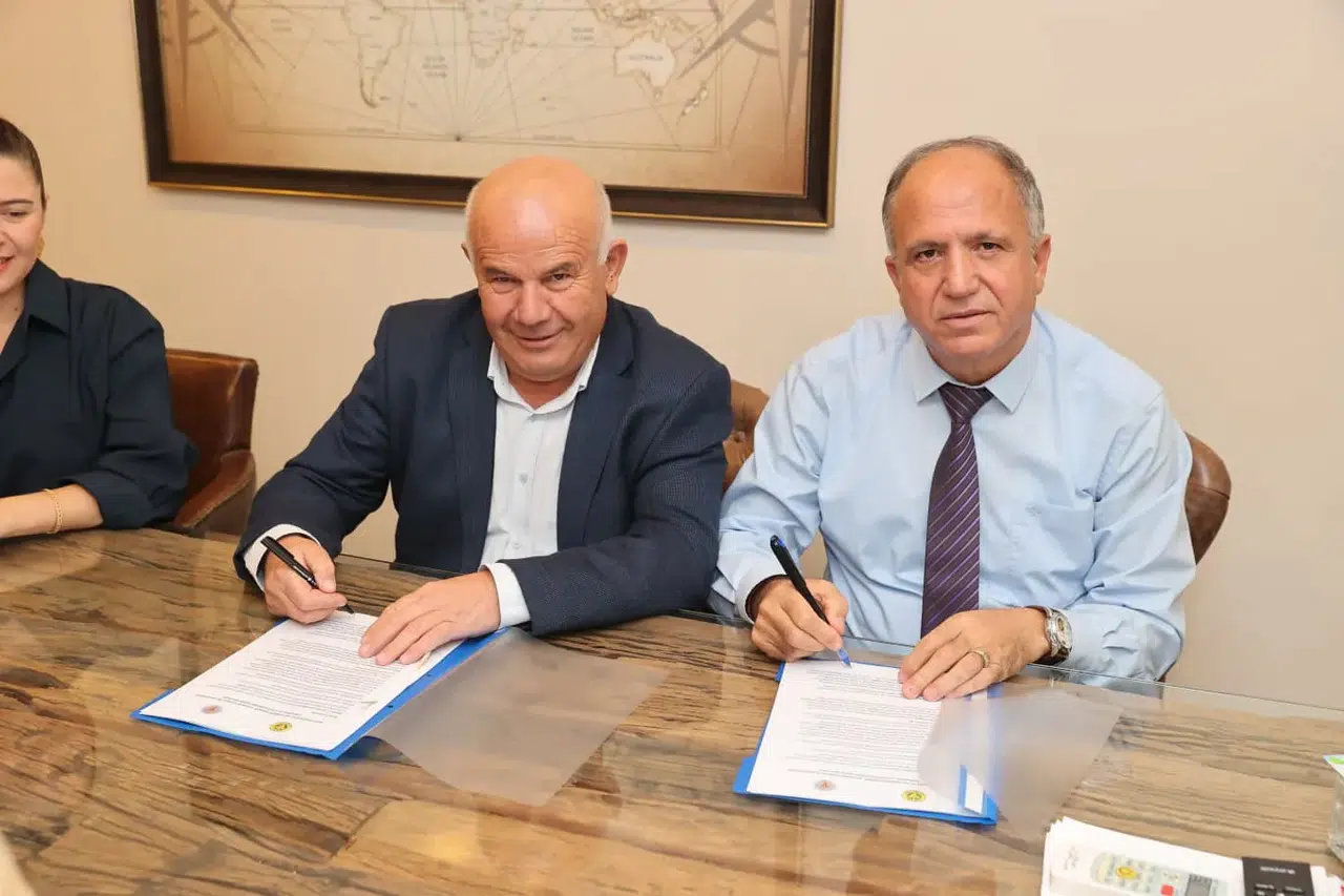 Buca'da 3.yaş Üniversitesi İçin İmzalar Atıldı