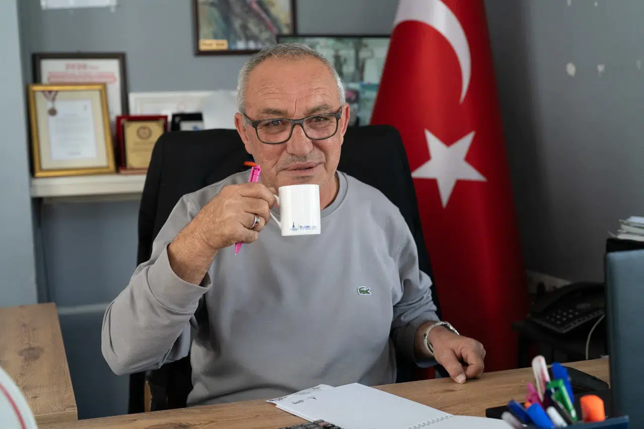 İzmir’de muhtarların günü de emeği de unutulmadı