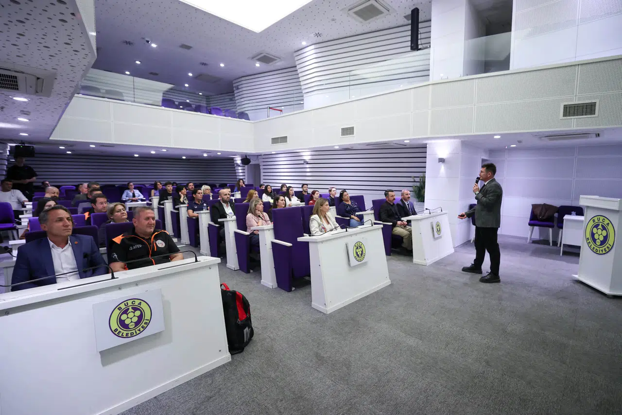 Buca Belediyesi İklim Panelinden Uyarı Gıda Krizi Ve Göçler Kapımızda