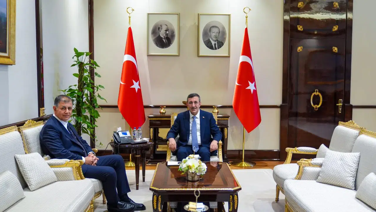 Başkan Tugay’dan İzmir için Ankara’da üst düzey temaslar