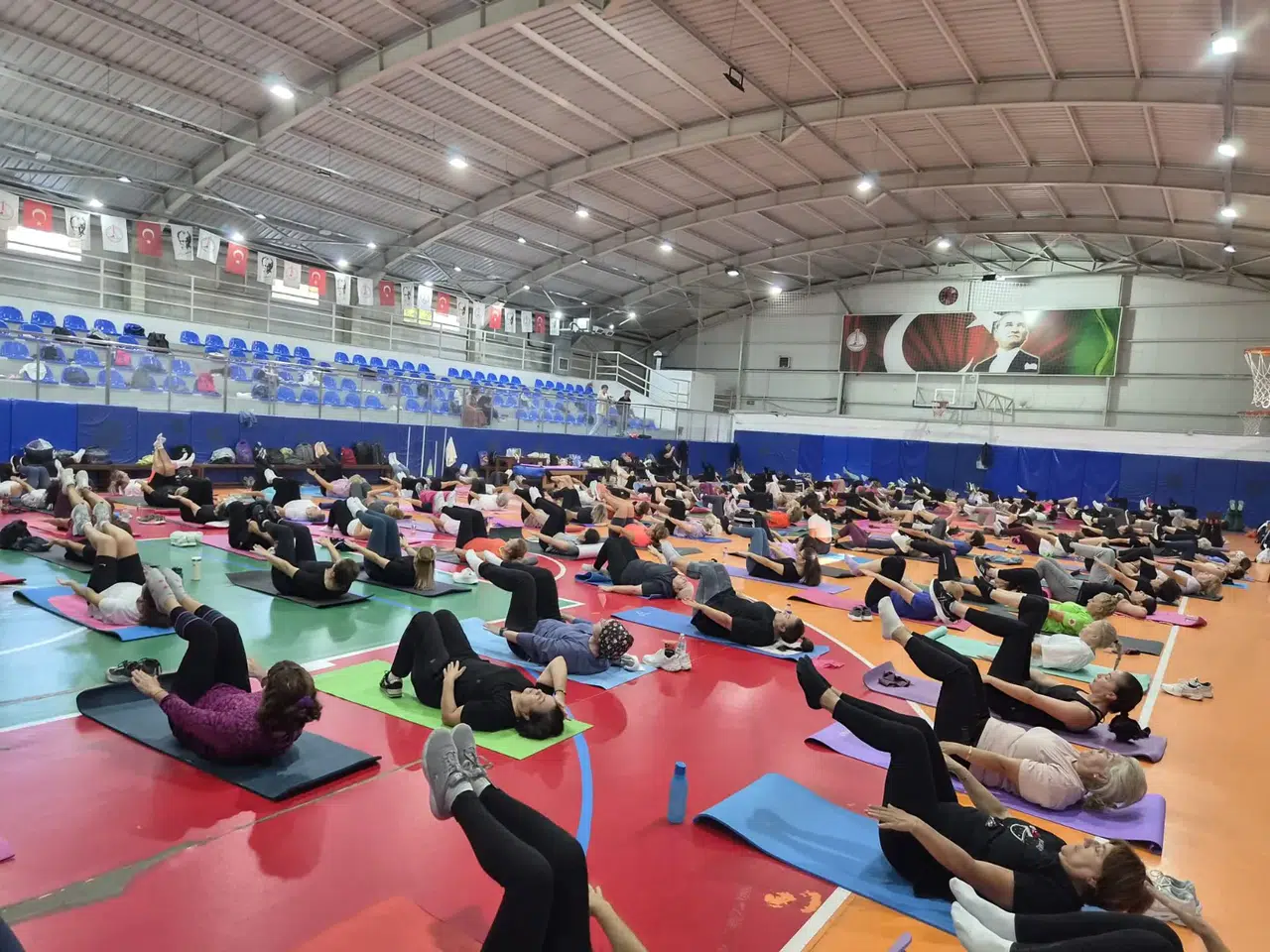 Spor salonlarında ücretsiz sabah aktiviteleri başladı
