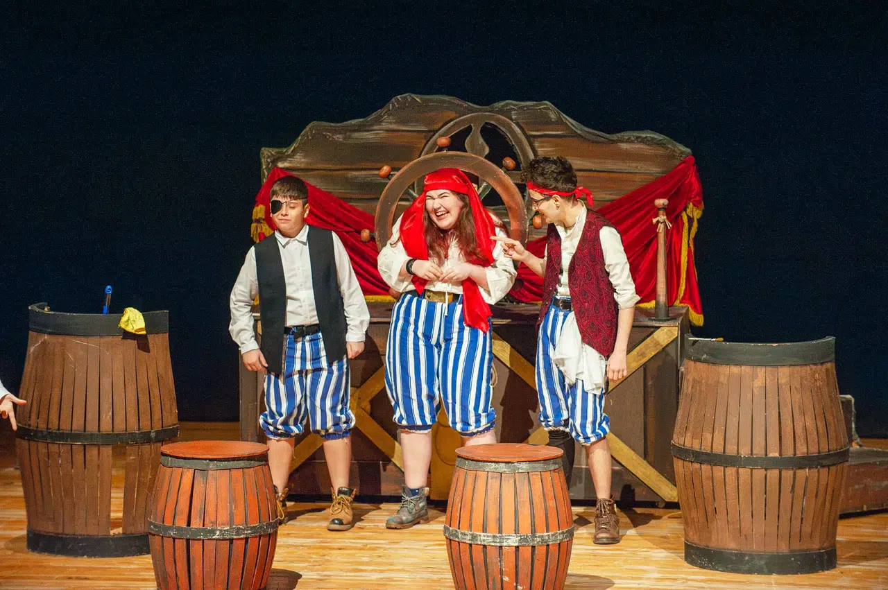 “Peter Pan” çocuklarla buluştu
