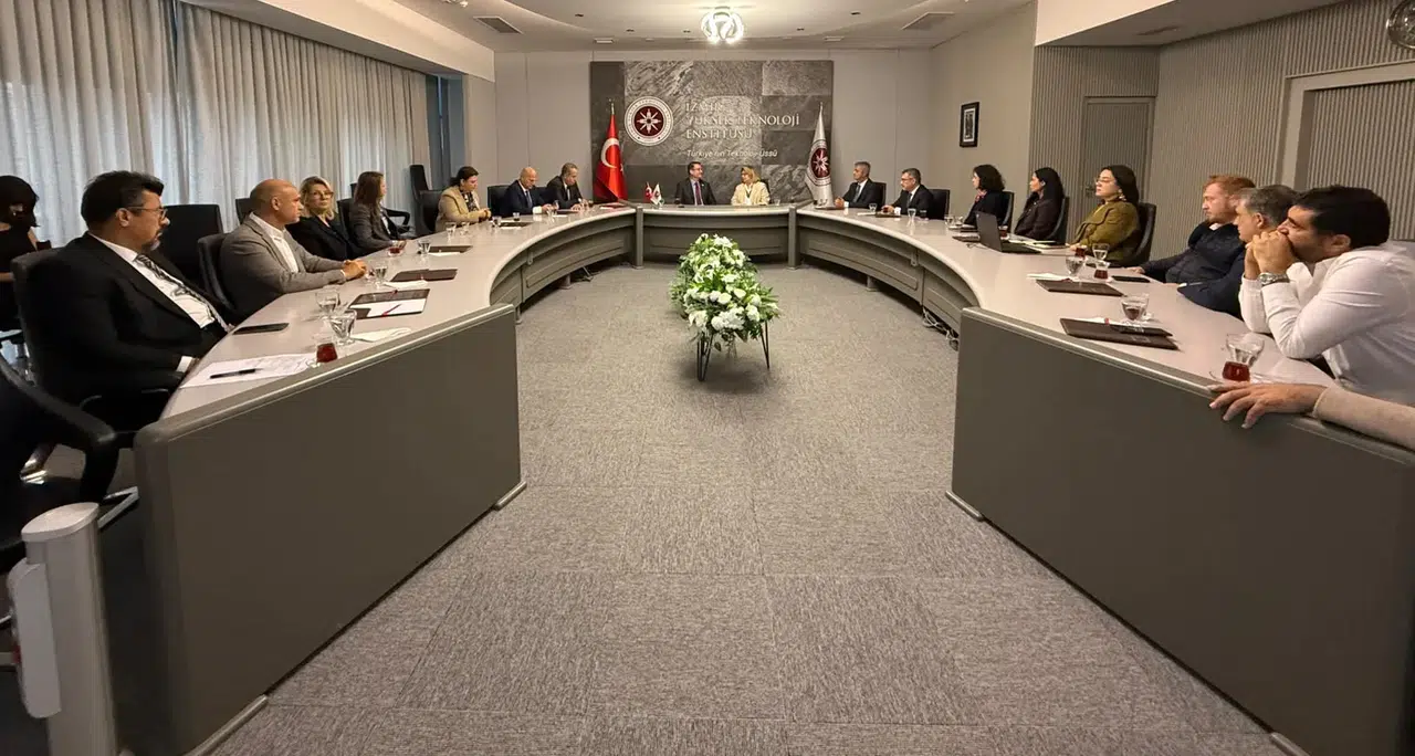 Zorlu: İzmir'in üretim gücünü bilim, teknoloji ve girişimcilikle buluşturmalıyız