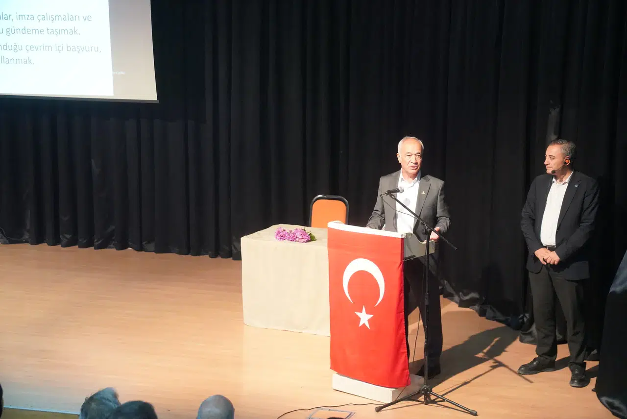 Seferihisar’da öğrenmenin yaşı yok: 3. Yaş Üniversitesi’nde güz dönemi başladı