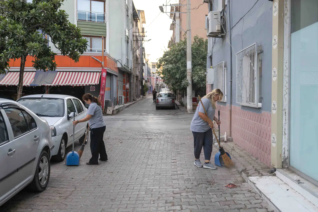 Bornova’da şafak mesaisi