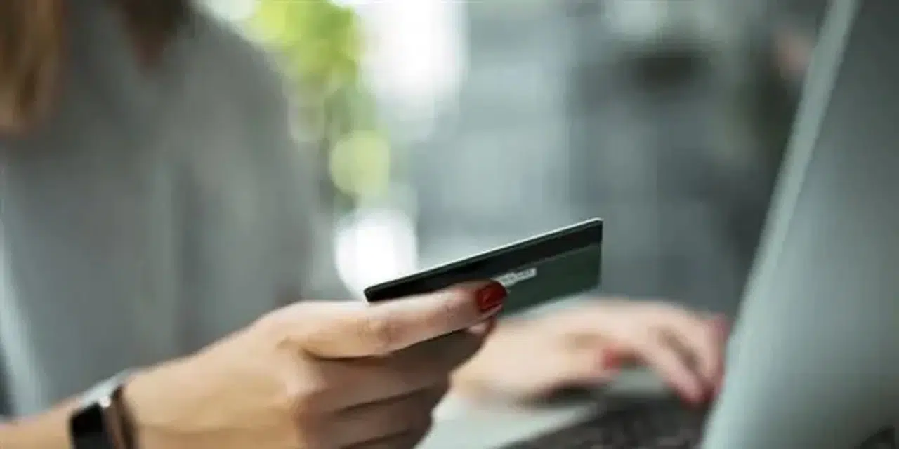 Borç sarmalı büyüyor: 3 trilyonluk kredi kartı bilançosu alarm veriyor