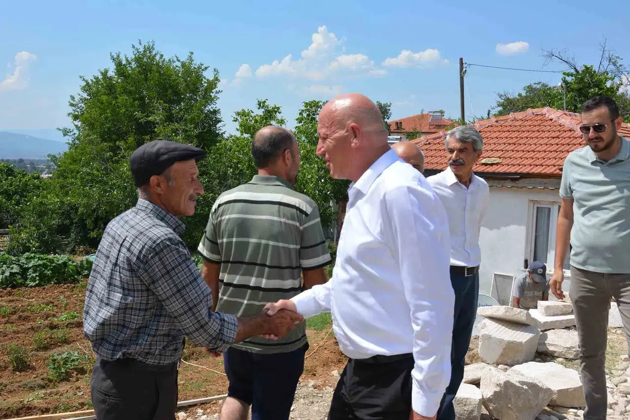 Babadağ’da şantiye mesaisi: Başkan Kumral projeleri yerinde takip ediyor