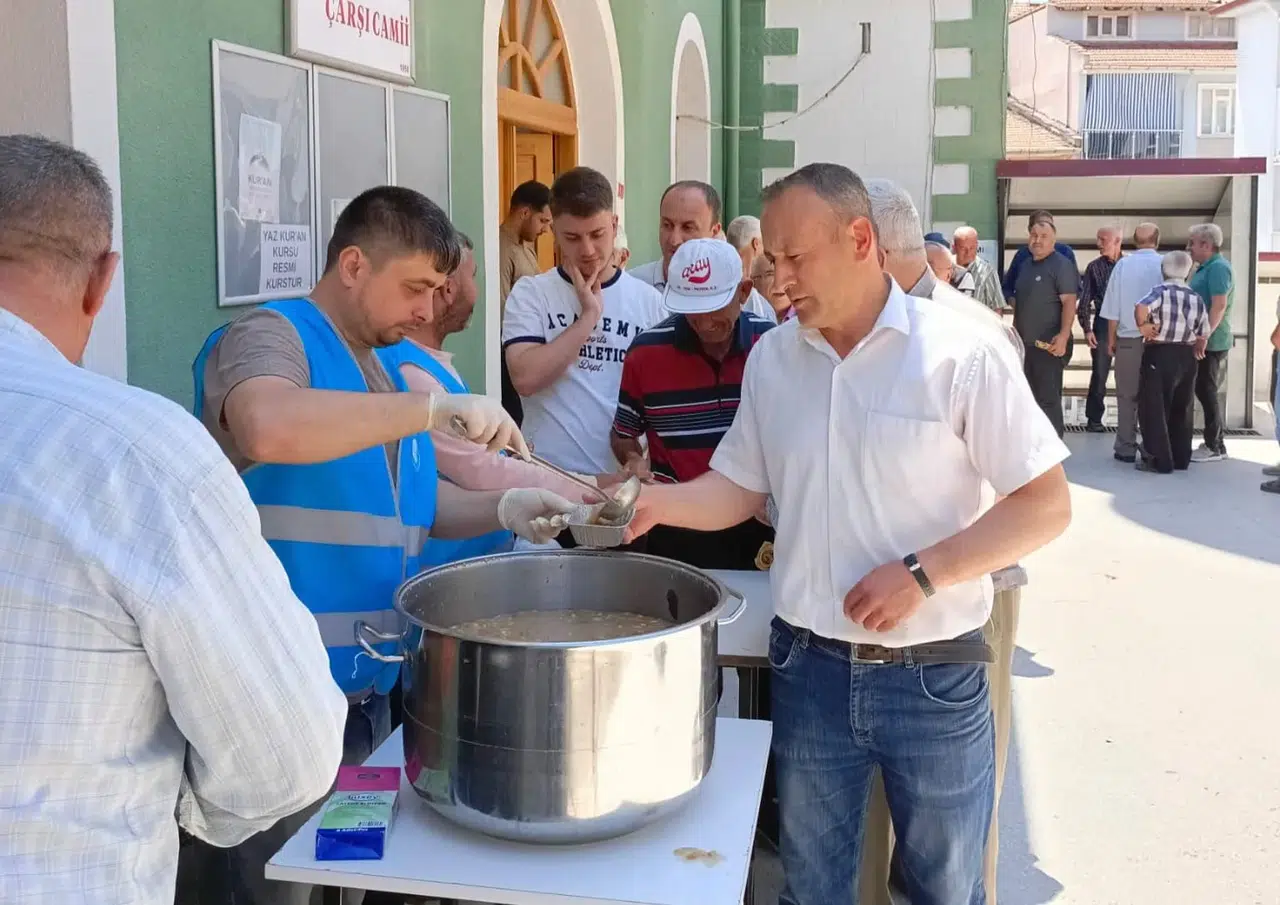 Hisarcık’ta Muharrem bereketi: Camilerde aşure sofrası kuruldu