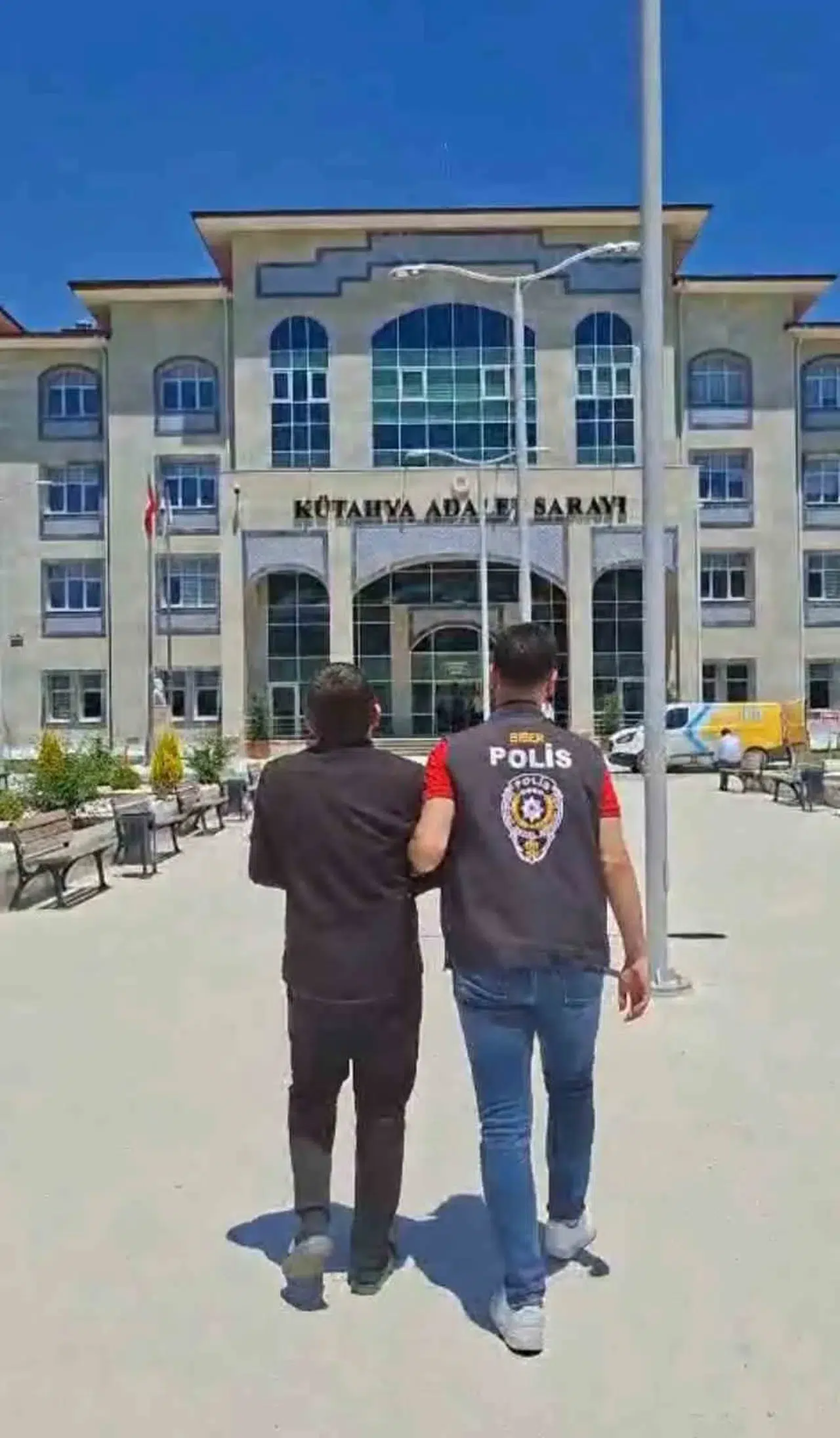 Sosyal medya tuzağına düştü: İade bahanesiyle ikinci kez vurgun yaptılar