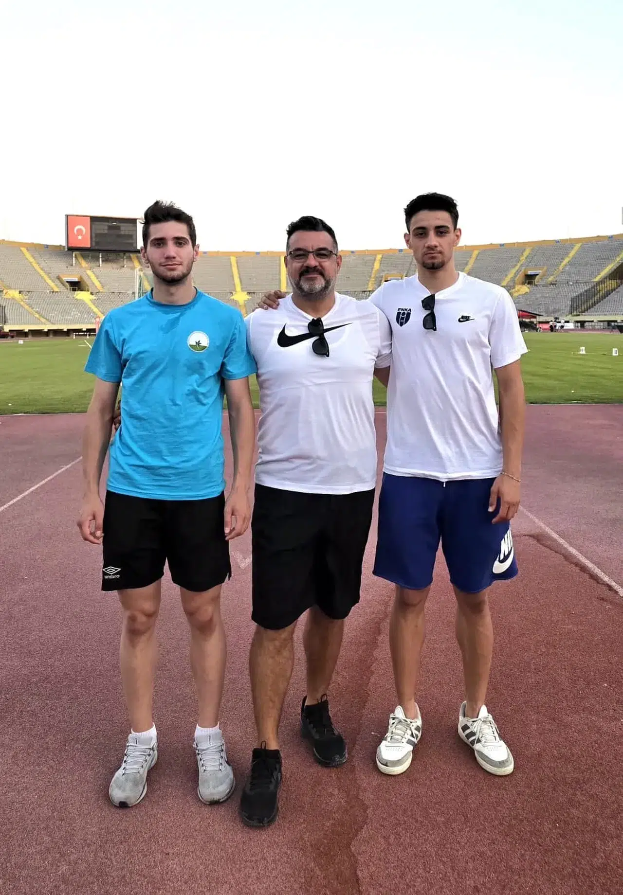 İzmir pistinde Aydın rüzgarı: 110 metre engellide zirveye ambargo koydular
