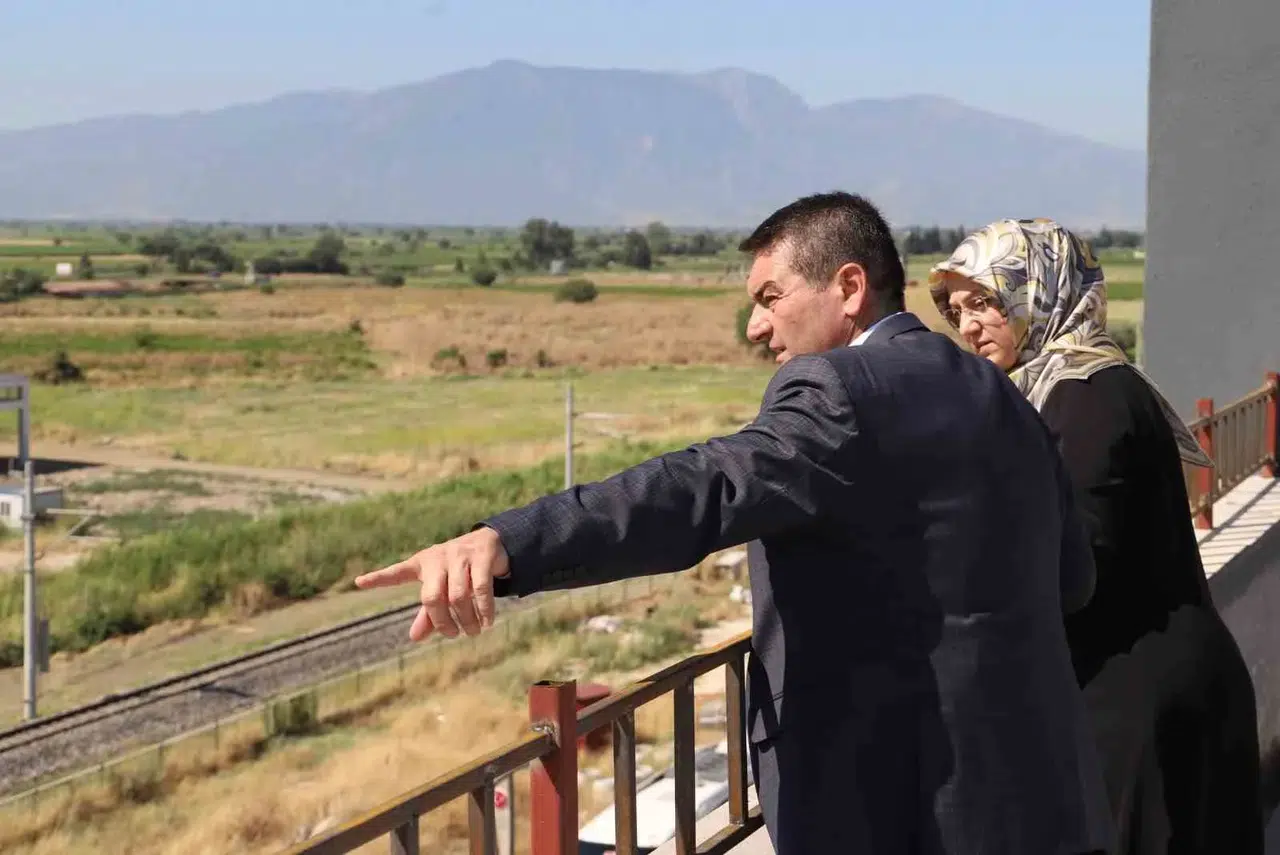 Saruhanlı'da eğitim hamlesi: Bin 500 öğrenciye kapılarını açacak