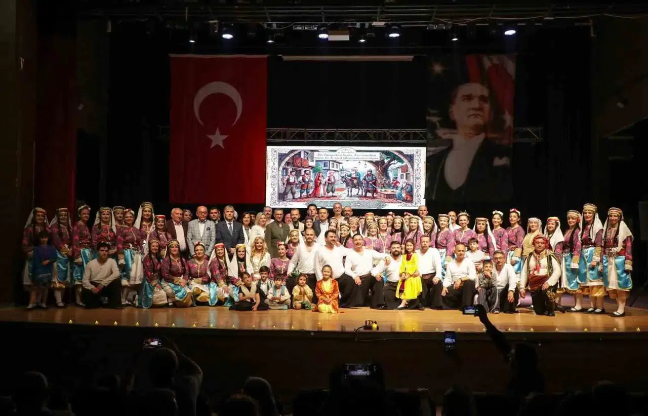 Tebeşiri bıraktılar sahneye çıktılar: Eğitimcilerden Anadolu rüzgarı