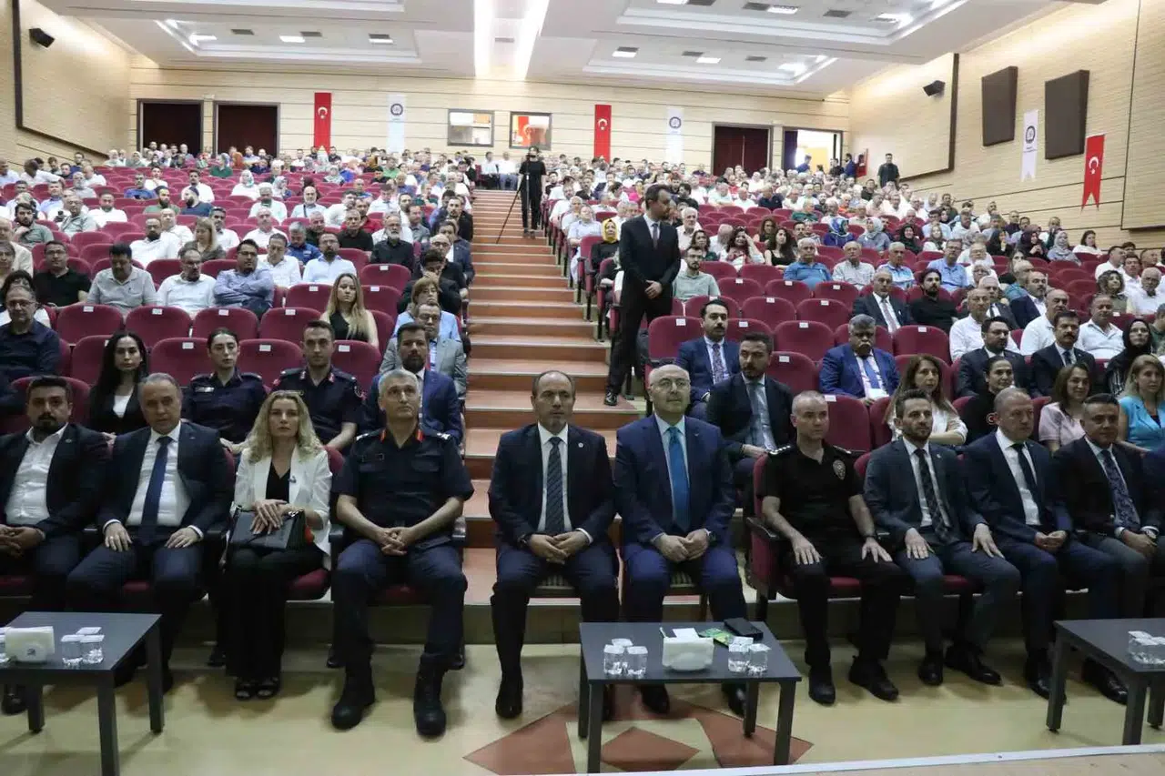 Vali Köşger'den sanal kumar uyarısı: Eşimin telefonuna bile mesaj gönderiyorlar