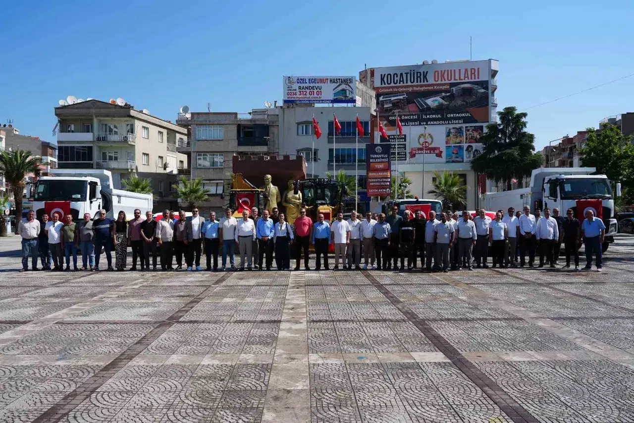Turgutlu’da hizmet seferberliği: Belediye filosuna 7 yeni takviye