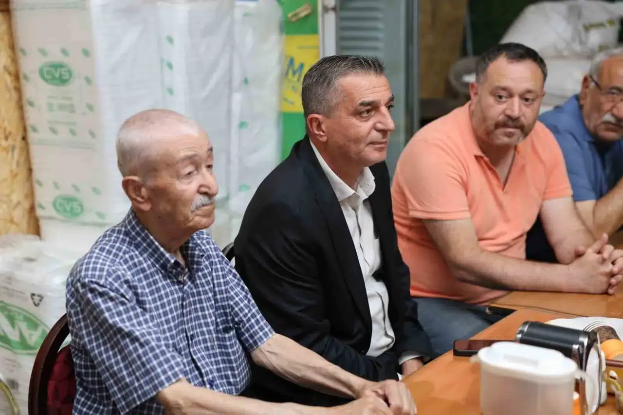 Şehzadeler’de Muharrem buluşması: Başkan Şimşek orucunu vatandaşlarla açtı