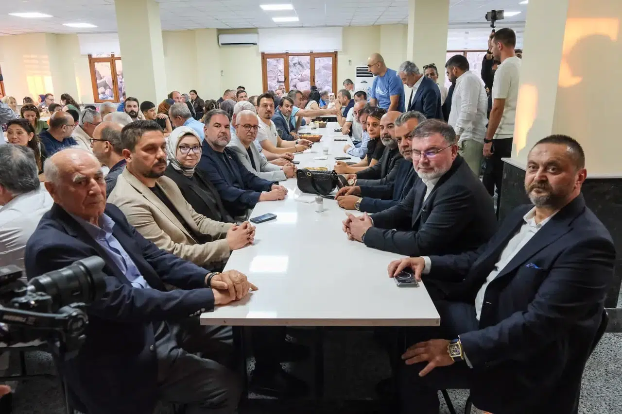 İzmir’de Kerbela hüznü ve kardeşlik sofrası: "Alevi kardeşim benim canımdır"