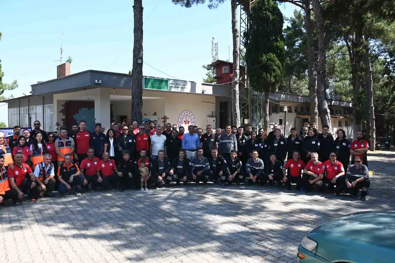 Manisa’da afetle mücadeleye profesyonel dokunuş: Sahada görev alacak ekipler sertifikalandırıldı