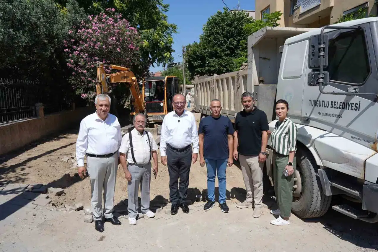 Turgutlu’da hizmet seferberliği: Başkan Akın sahadaki çalışmaları yerinde denetledi