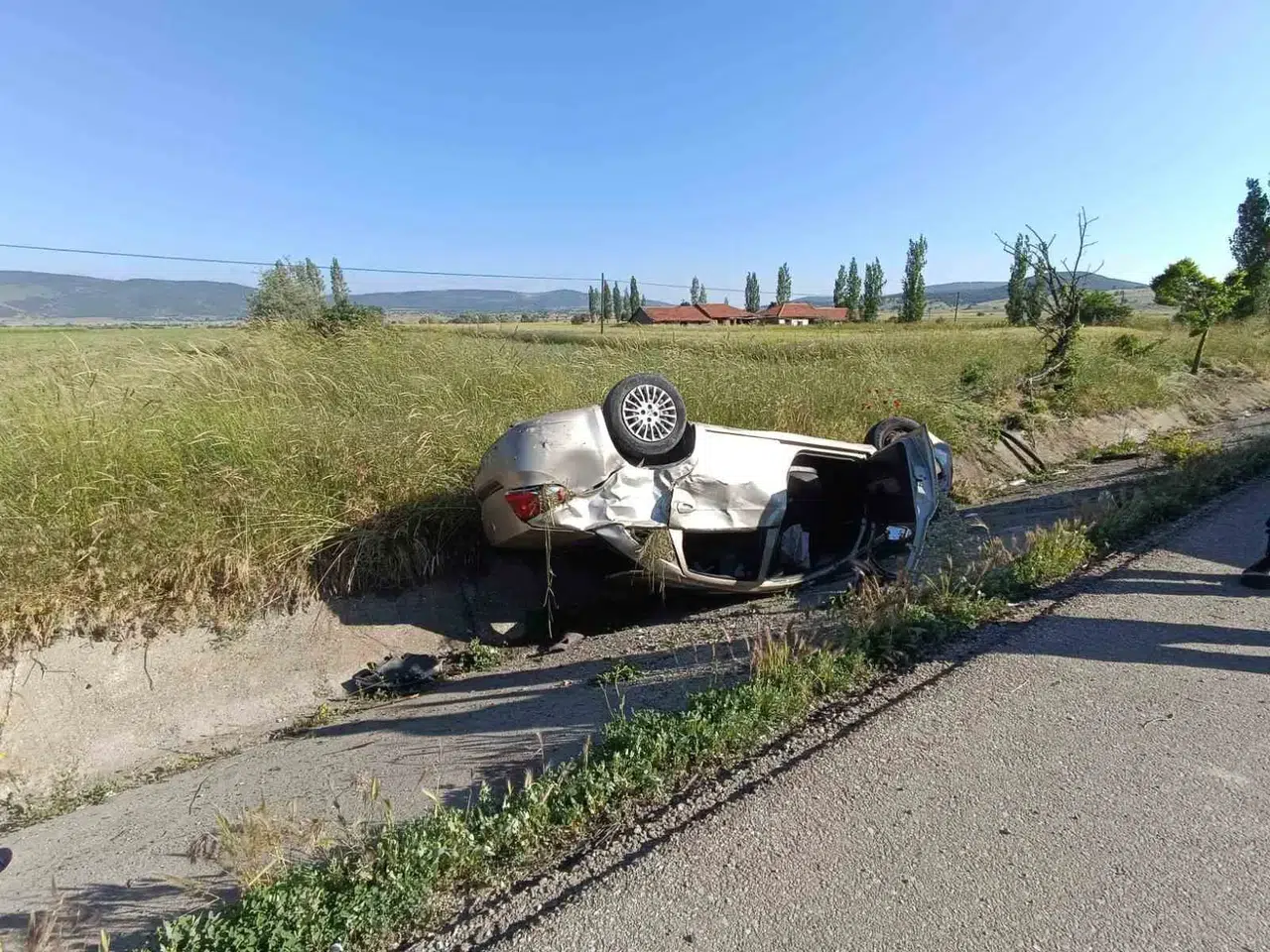 Afyonkarahisar'da acı bilanço: Refüje uçan otomobildeki yolculardan biri yaşamını yitirdi