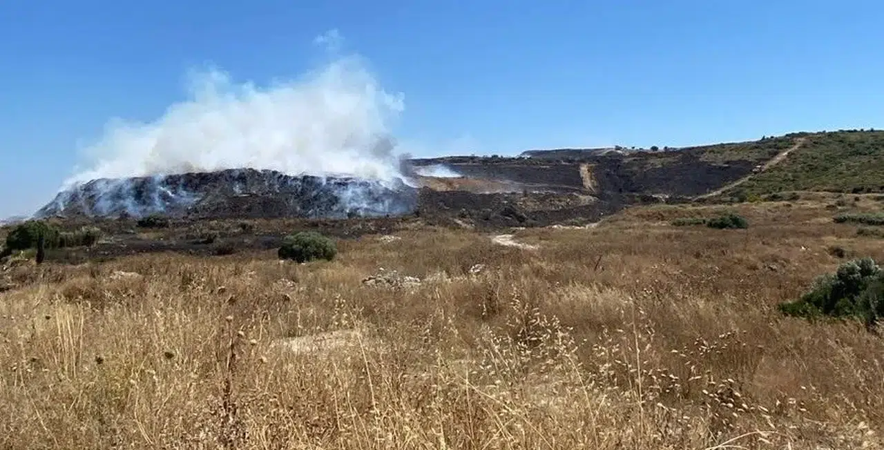 Çeşme'de korkutan yangın: Ekiplerin yoğun çabası sonuç verdi