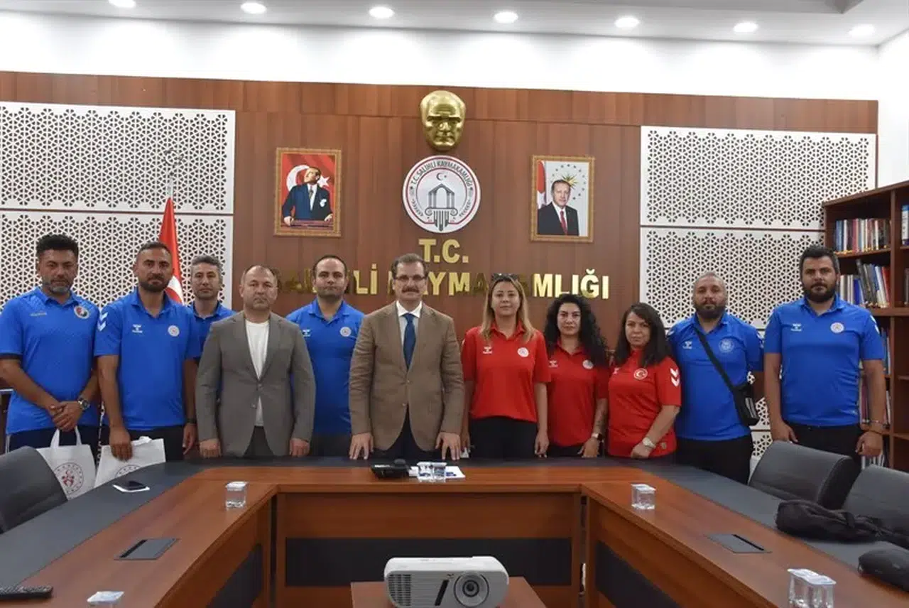 Salihli’de sporun mimarları Kaymakam Güldoğan ile bir araya geldi