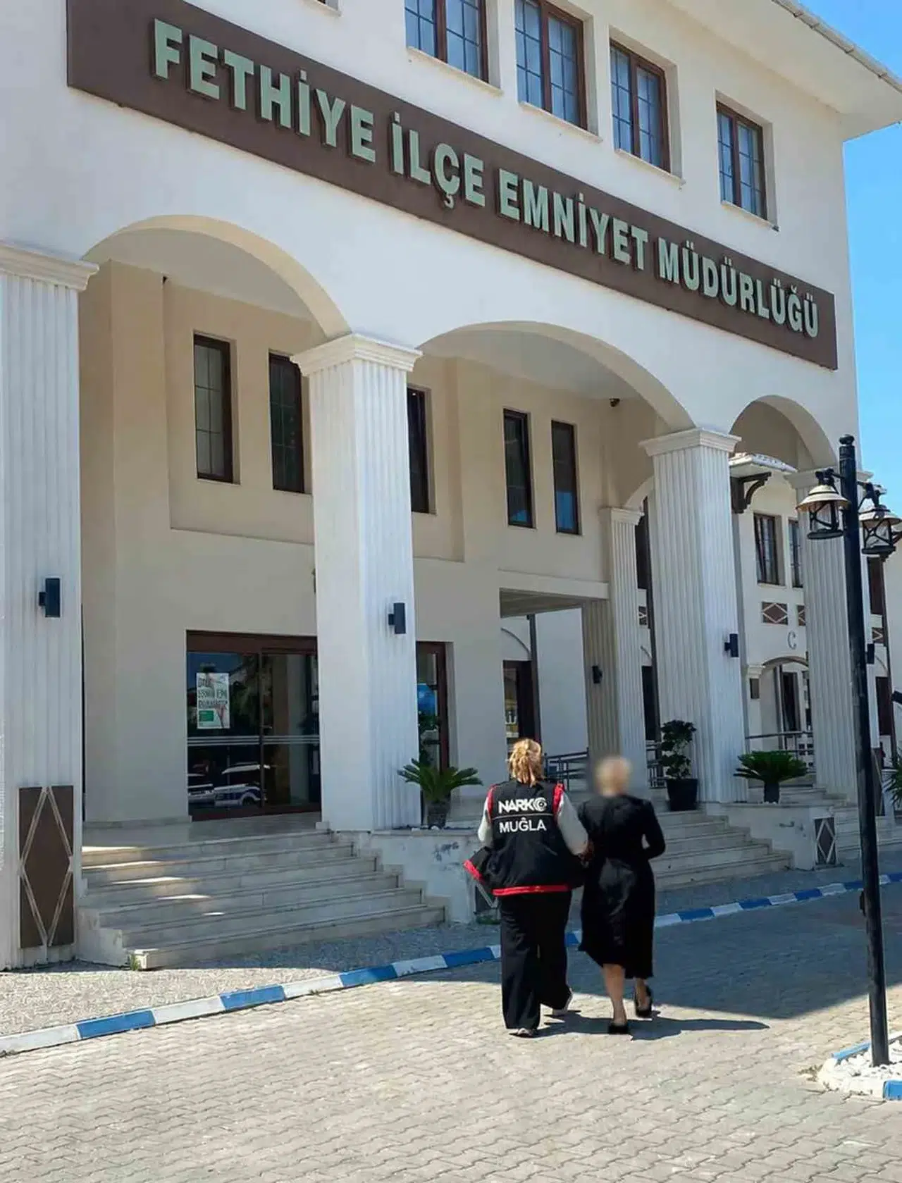 Fethiye'de narkotik operasyonu: Uzun süredir aranan firari hükümlü yakayı ele verdi