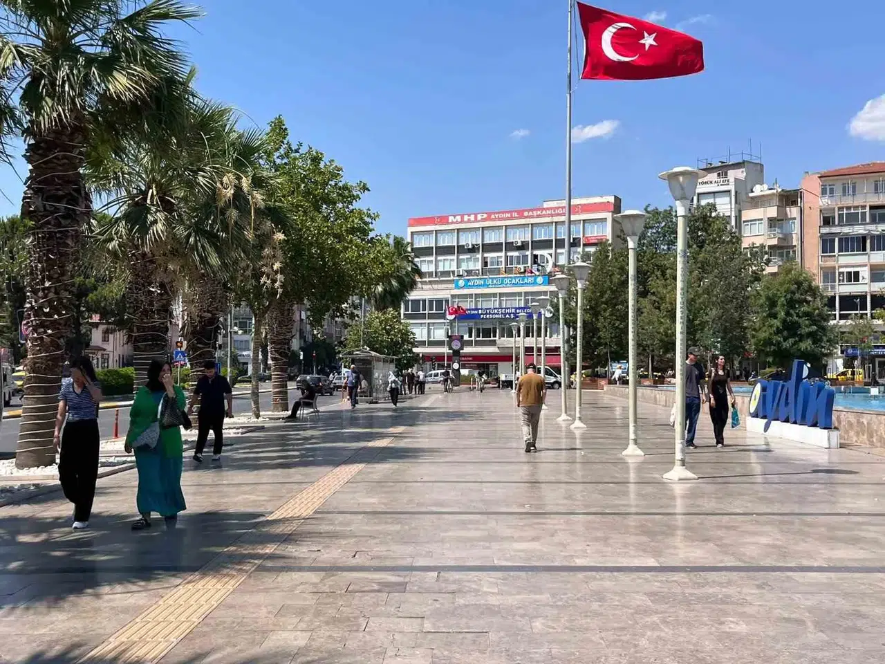 Aydın’da termometreler kırmızı çizgiyi aştı: Efeler’de hayat durma noktasına geldi
