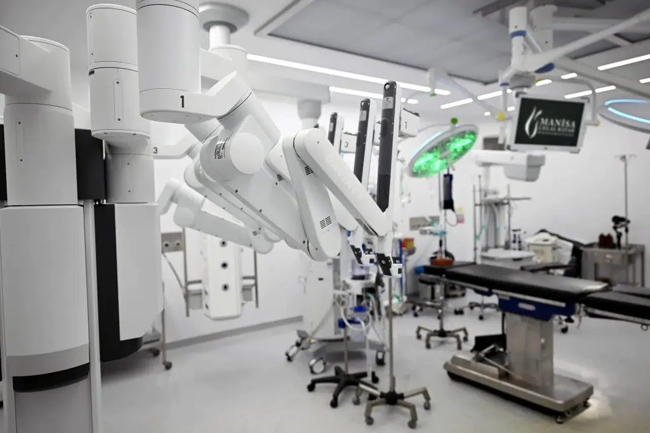 Manisa’da tıp dünyasında dijital devrim: Robotik cerrahide 30 başarılı operasyon