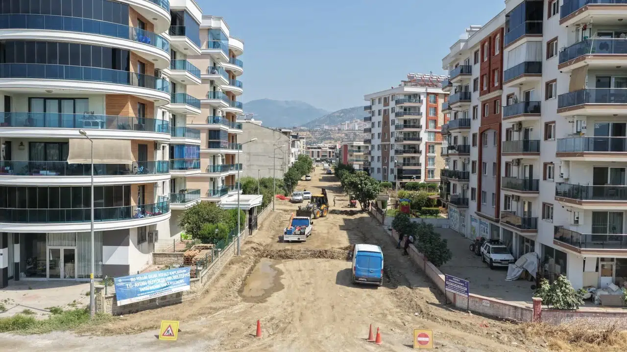 Aydın’da ulaşım konforu için düğmeye basıldı: Efeler’de hummalı çalışma