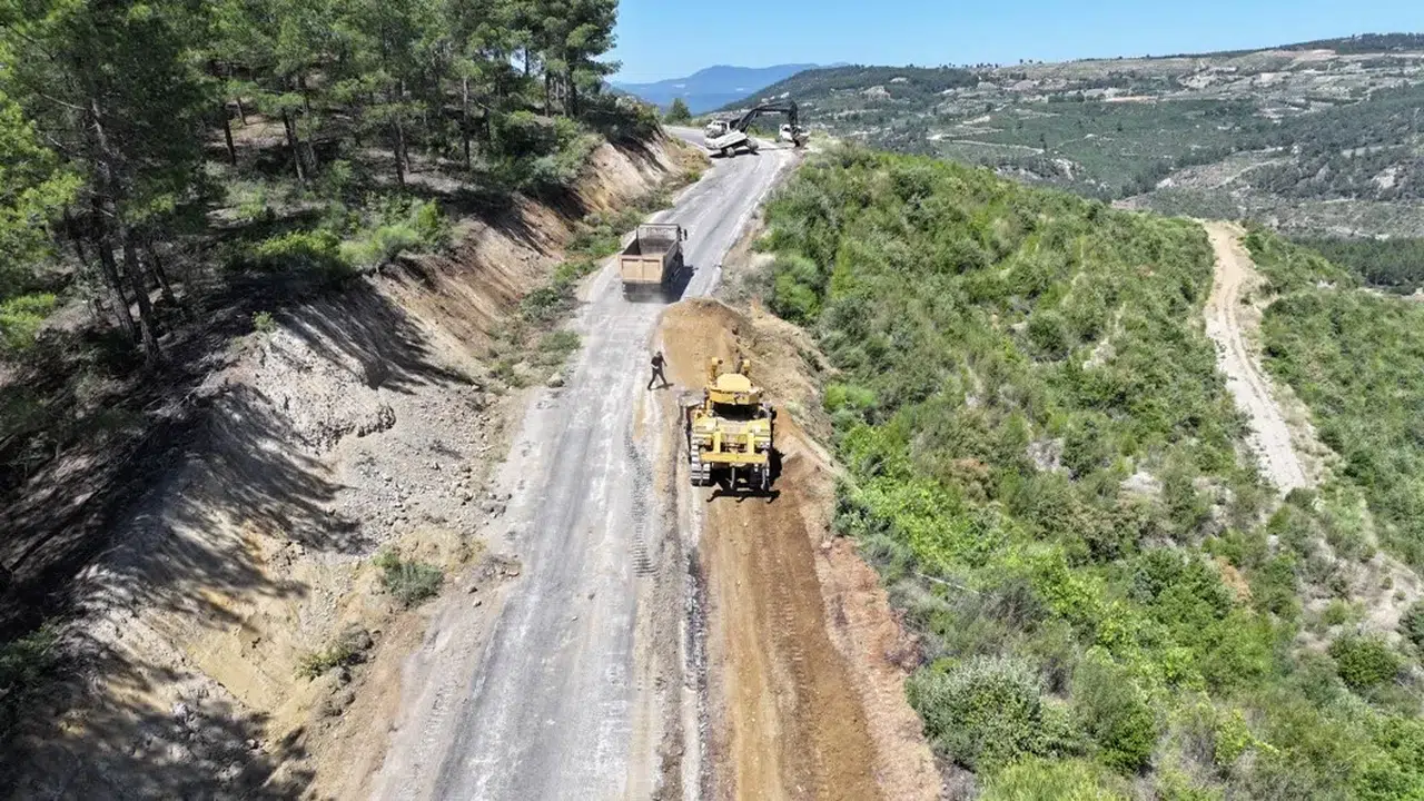 Denizli’nin yollarında büyük değişim: 19 ilçede aynı anda düğmeye basıldı