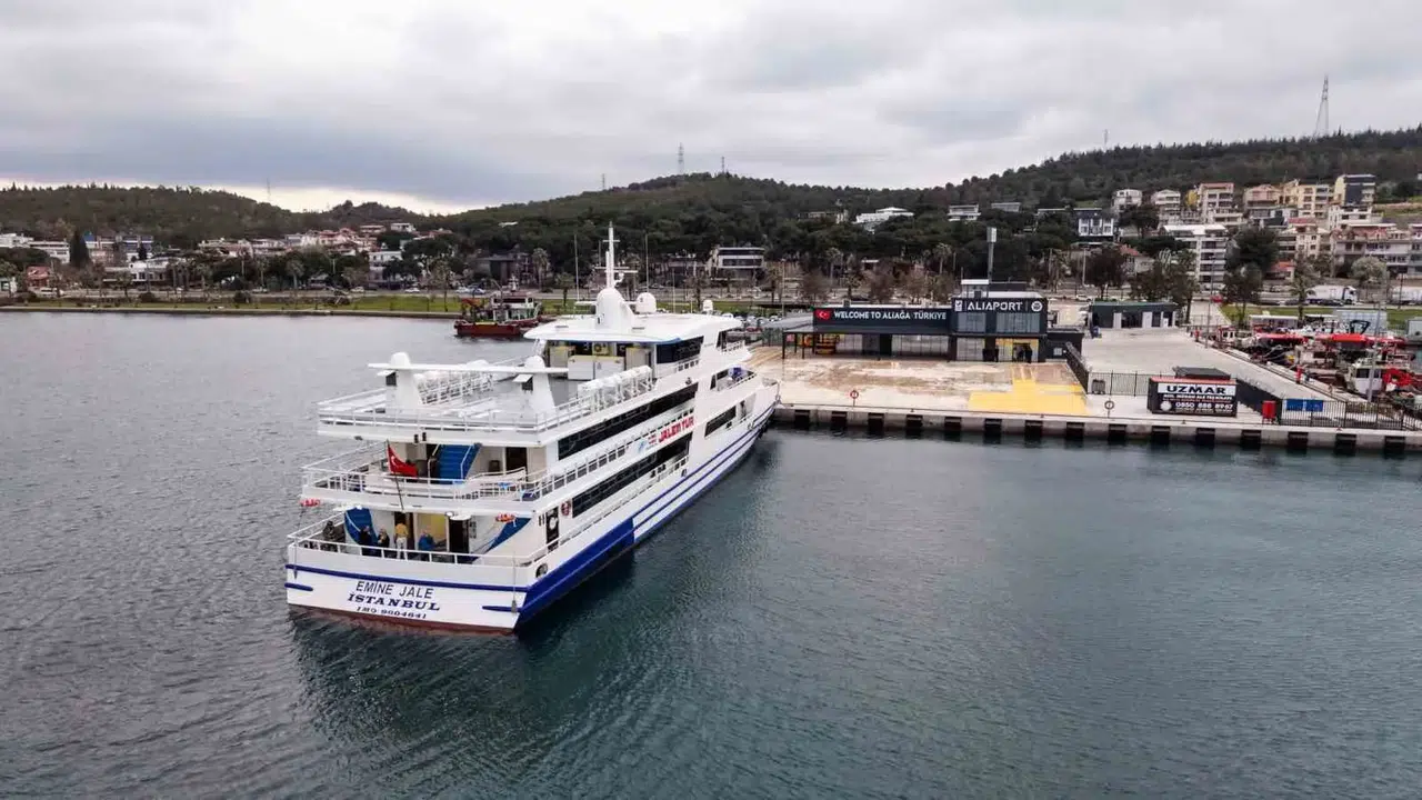 Aliağa’dan Midilli’ye deniz köprüsü: 25 bin yolcu rotayı Ege’ye çevirdi