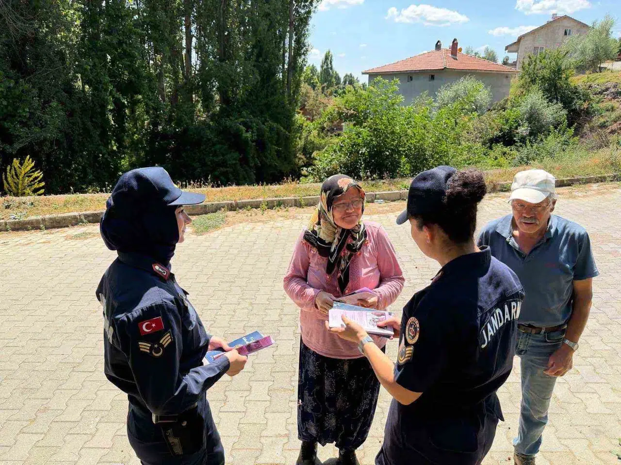 Jandarmadan Sinanpaşa'da şiddete karşı seferberlik: 249 kişiye ulaşıldı