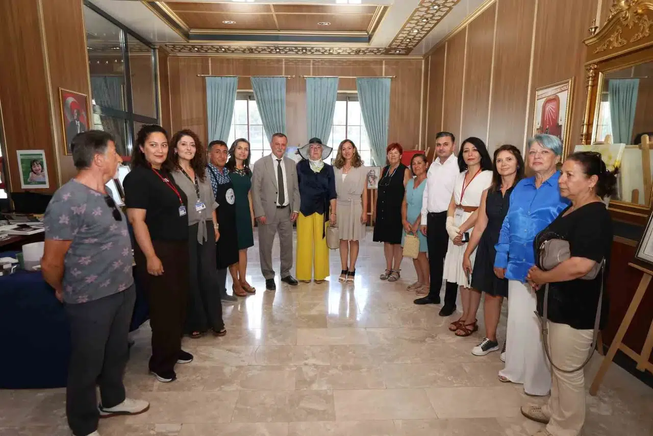 Fırçanın suyla buluştuğu anlar: Yunusemre’de sanat rüzgarı