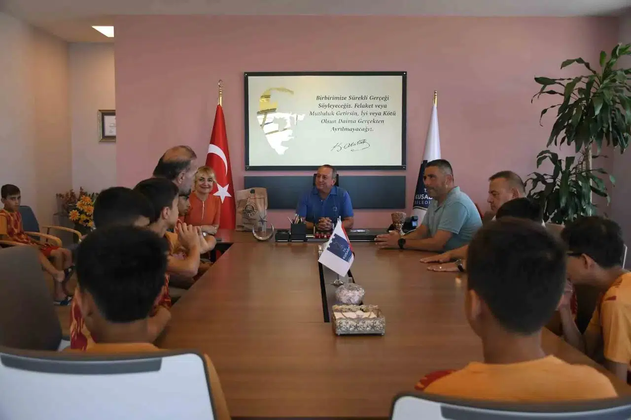 Nusaybinli minikler Ege’nin incisinde: Dokuz yıllık dostluk hikayesi sürüyor