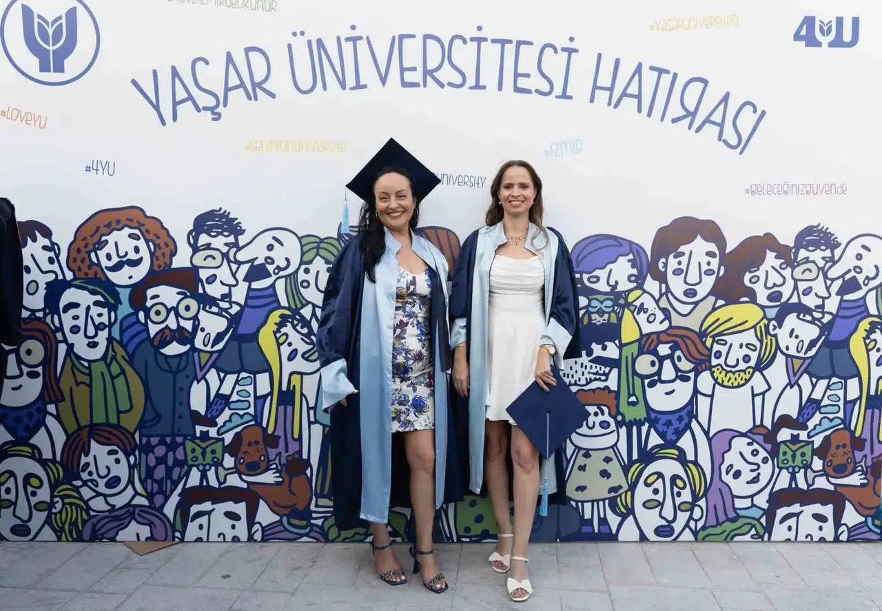 Diplomayı yaş değil azim getiriyor: İki anneden üniversite başarısı