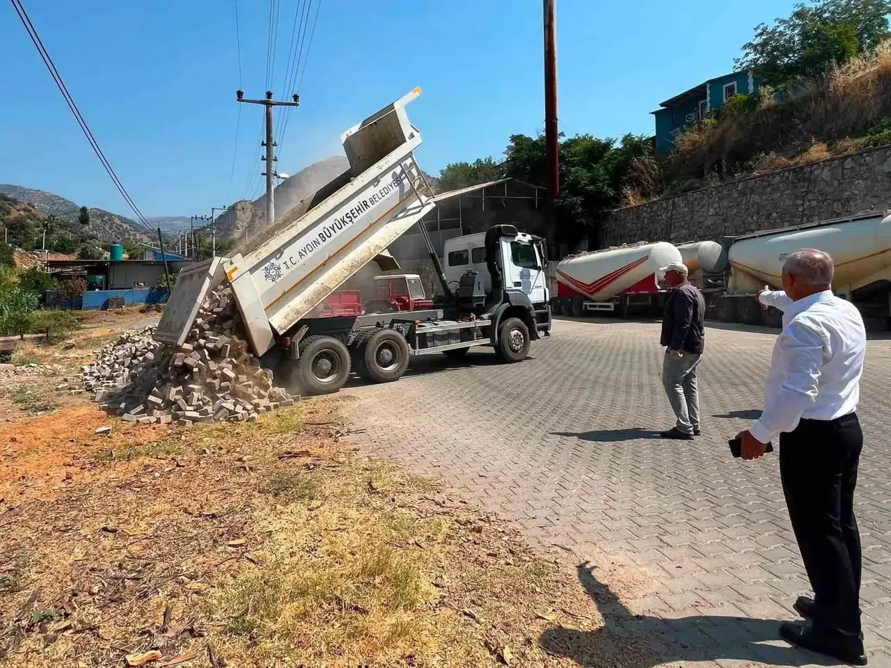 Sultanhisar'da saha mesaisi: Başkan Yıldırımkaya çalışmaları bizzat denetledi