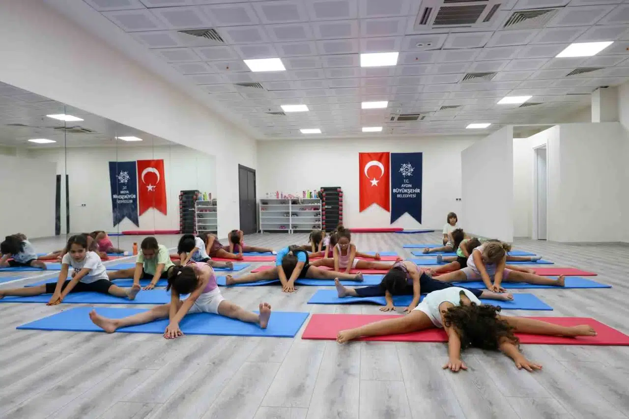 Minik sporcular Aydın’da geleceğe hazırlanıyor: Jimnastik ile özgüven kazanıyorlar