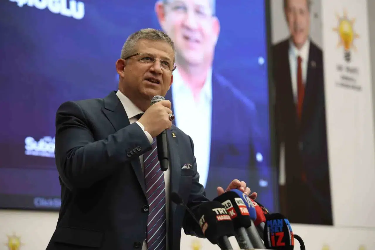 Denizli’de AK Parti’den saha seferberliği: Kapı kapı dolaşıp dert dinliyorlar